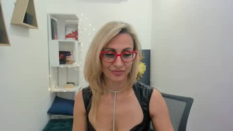 Diana online show from March 2025 02:45:01 PM