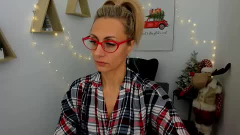 Diana online show from December 2025 10:41:02 AM