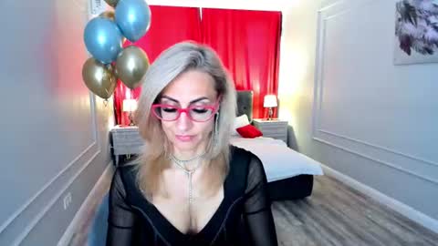 Snapshot of museofstage chatting on July 2026 11:40:01 AM Diana online show from July 2026 11:40:01 AM