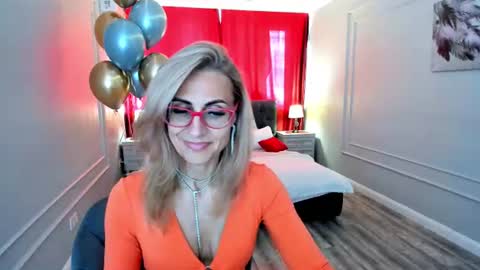 Snapshot of museofstage chatting on July 2026 03:03:02 PM Diana online show from July 2026 03:03:02 PM