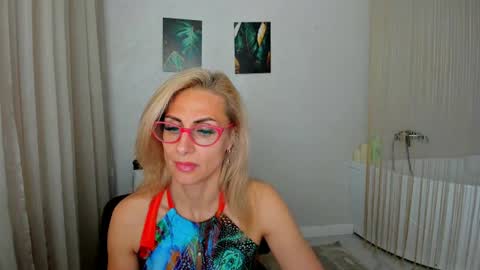 Snapshot of museofstage chatting on July 2026 11:37:02 AM Diana online show from July 2026 11:37:02 AM