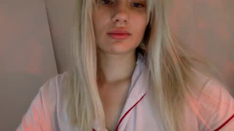 musescorner online show from June 2026 03:55:02 PM