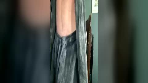 Snapshot of mustang8562 chatting on June 2026 11:13:01 AM mustang8562 online show from June 2026 11:13:01 AM