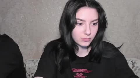 cute couple online show from April 2026 04:51:02 PM