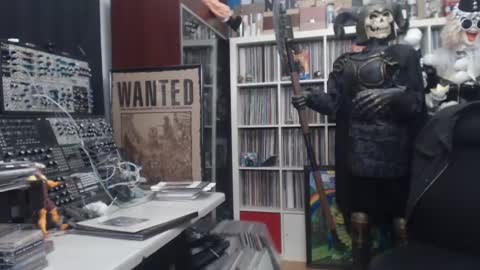 Muziknerd online show from March 2025 01:31:02 AM