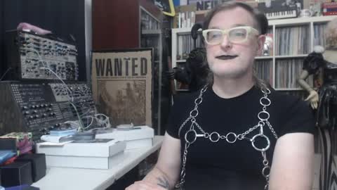Muziknerd online show from May 2026 03:47:01 AM