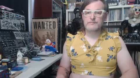 Snapshot of muziknerd chatting on July 2026 07:20:02 PM Muziknerd online show from July 2026 07:20:02 PM