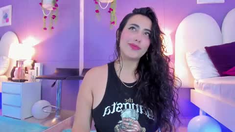 my_aleja_ online show from October 2025 01:09:02 PM