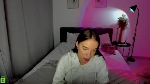 katie online show from December 2024 06:43:01 AM