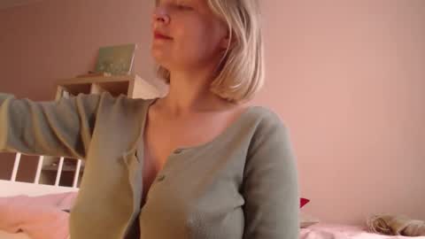 Hannah  welcome  online show from September 2025 02:28:01 PM