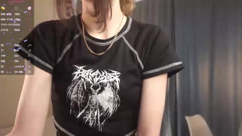 Molly online show from October 2025 07:53:02 AM