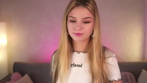 Snapshot of my_little_pollly chatting on November 2025 03:44:02 PM Polly online show from November 2025 03:44:02 PM