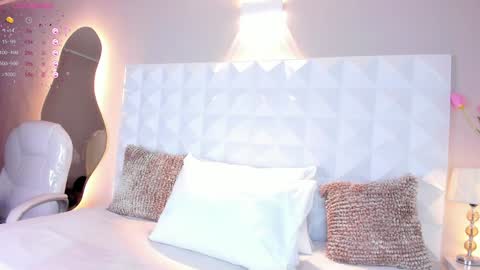 Mariana Evans online show from December 2024 11:32:02 AM