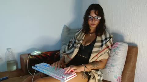 Snapshot of myamillor chatting on February 2026 08:19:02 PM myamillor online show from February 2026 08:19:02 PM