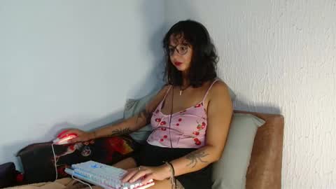 Snapshot of myamillor chatting on March 2026 08:26:02 PM myamillor online show from March 2026 08:26:02 PM