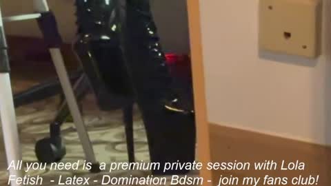 Lola online show from April 2026 08:20:02 PM