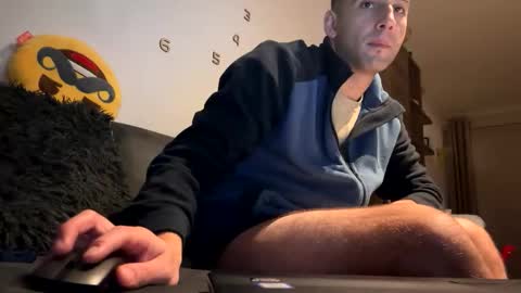 Fabio online show from November 2025 08:44:01 PM