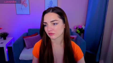 Ella online show from September 2025 08:47:02 PM