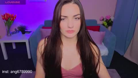 Ella online show from October 2025 08:49:01 PM