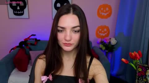 Ella online show from October 2025 11:09:01 PM