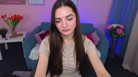 Ella online show from November 2025 09:47:01 PM