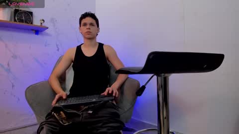 Mykel   online show from October 2025 03:53:01 PM