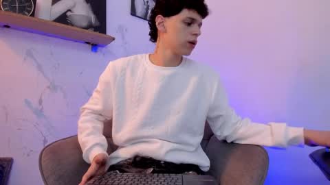 Mykel   online show from October 2025 02:05:01 PM