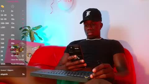 Mylo Wallace  online show from February 2025 02:50:02 AM