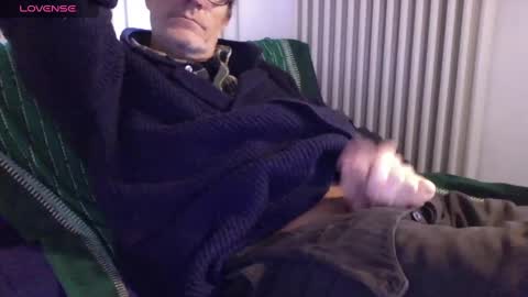 Bi sexy guy lovense hush is on private is open or password show tip if you like. online show from February 2025 07:12:01 AM