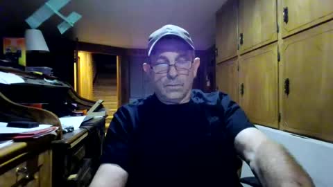 Snapshot of myplzur4u chatting on July 2026 01:19:01 AM myplzur4u online show from July 2026 01:19:01 AM