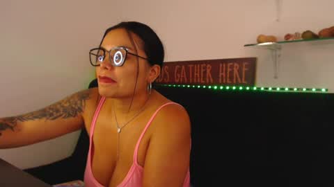 Snapshot of myrandafliiers chatting on August 2026 06:00:01 PM myranda online show from August 2026 06:00:01 PM