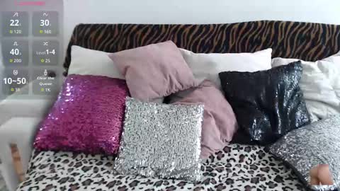 Myrna Sessions online show from November 2025 07:05:02 PM