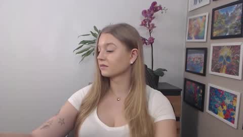 Erica online show from March 2025 08:20:02 AM