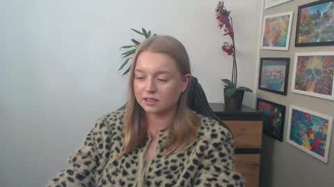 Erica online show from September 2025 12:19:01 PM