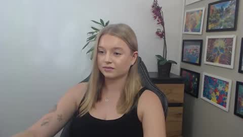 Erica online show from October 2025 08:23:02 AM