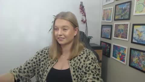 Erica online show from November 2025 11:32:02 AM