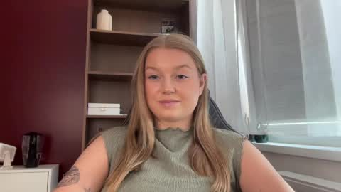Snapshot of mysteryericax chatting on June 2026 10:07:01 AM Erica online show from June 2026 10:07:01 AM