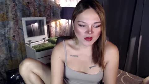 UR GIRL NEXTDOOR online show from February 2025 04:48:02 AM