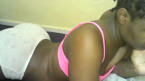 Snapshot of mystic_linna chatting on June 2026 05:34:02 AM mystic_linna online show from June 2026 05:34:02 AM