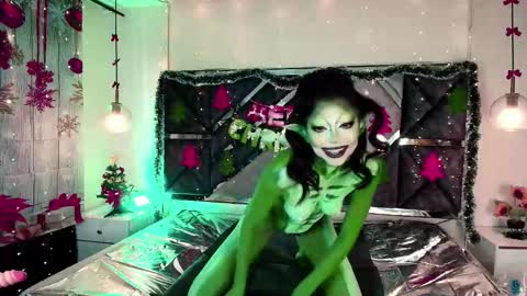 Mystic  online show from December 2025 07:08:02 PM