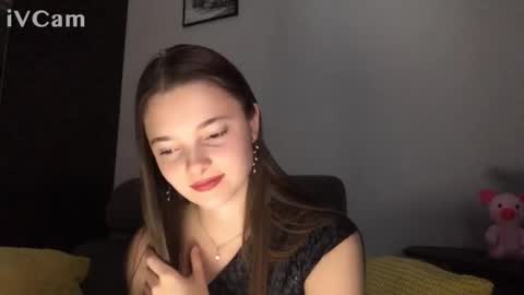 Snapshot of mysticrose_ chatting on October 2025 01:33:02 PM Leya online show from October 2025 01:33:02 PM