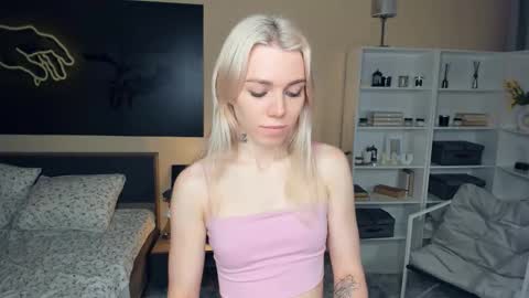 Olivia or just olive online show from September 2025 07:28:01 PM