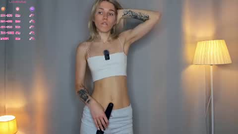 Snapshot of myviolet_rush chatting on July 2026 07:21:01 PM Olivia or just olive online show from July 2026 07:21:01 PM