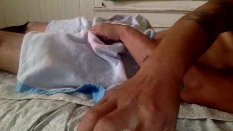 str8 dom alphaAsian Daddy type. sorry not bi or  curious but i dont judgediscrimenate. online show from February 2025 06:11:01 PM