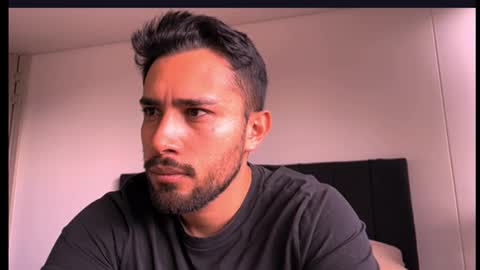 Hi Im Axel online show from January 2026 08:25:01 PM