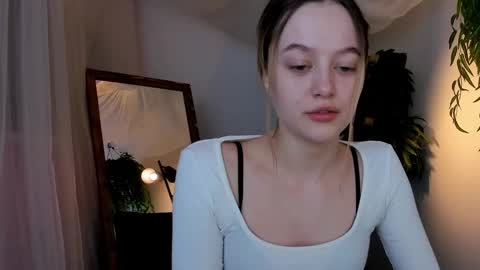 Eva  online show from February 2025 04:42:02 PM