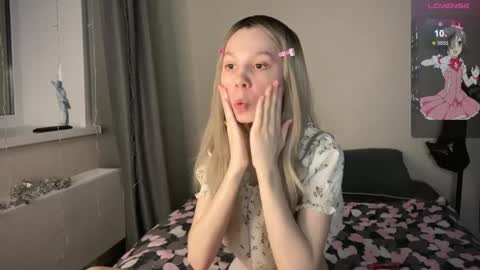 Vanessa and Julia  online show from February 2025 05:17:02 PM