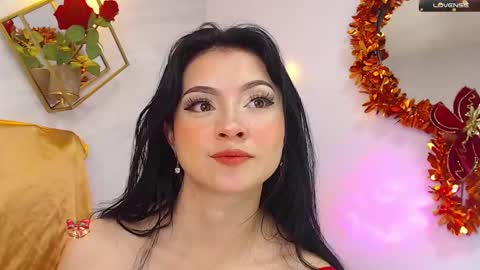 naamah_b online show from January 2025 01:21:01 PM