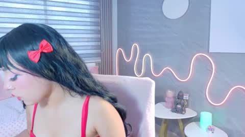 naaomi_cute online show from October 2025 08:53:02 PM