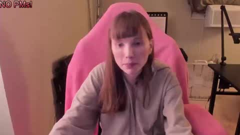 Natalie Marlo online show from September 2025 01:02:01 PM